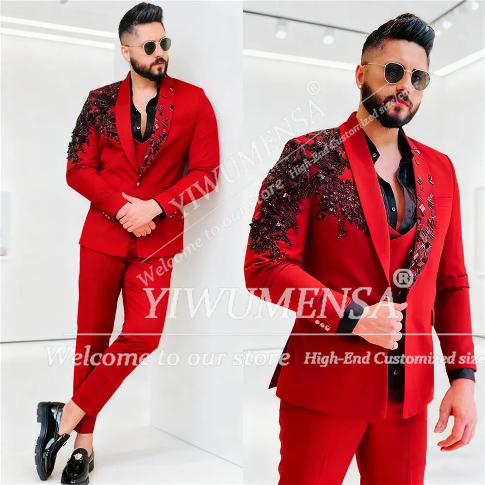 Luxury Crystals Beaded Suits Men 3 Pieces Sets Shawl Lapel Prom Blazers Customized Man Banquet Attire Groom Wedding Tuxedos 2026