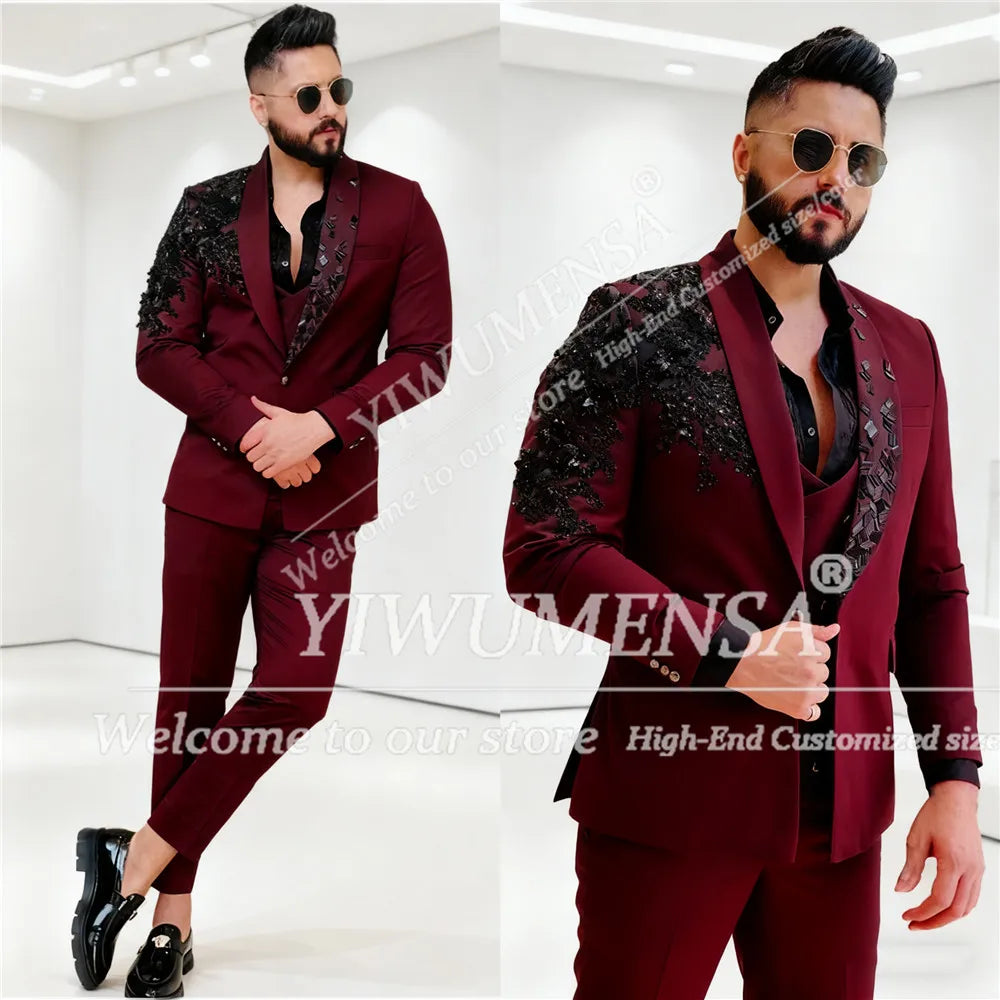 Luxury Crystals Beaded Suits Men 3 Pieces Sets Shawl Lapel Prom Blazers Customized Man Banquet Attire Groom Wedding Tuxedos 2026