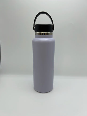 32-ounce stainless steel insulated office water cup, portable with a handle, vacuum-insulated, and leak-proof