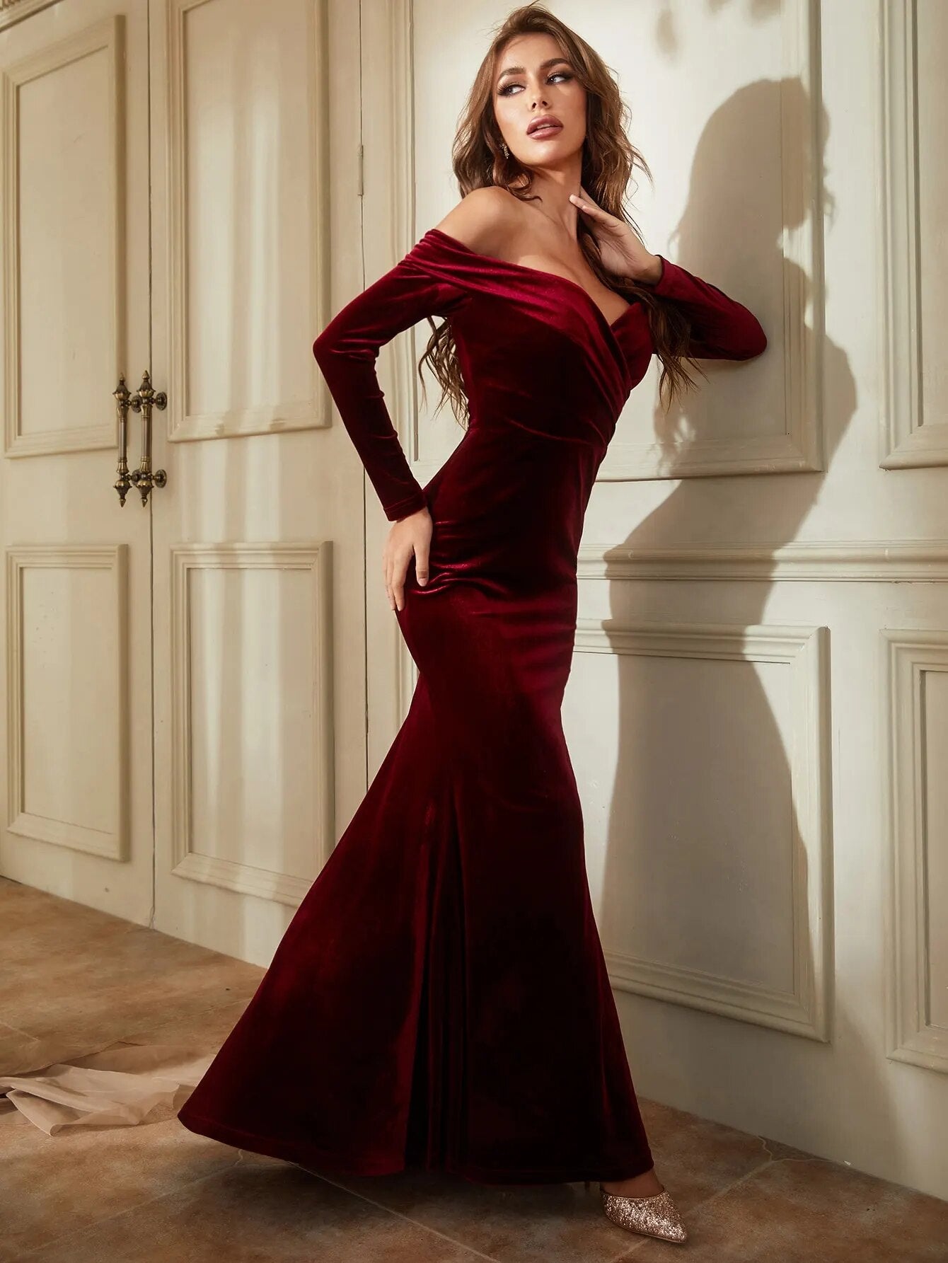 YISIKADO Off Shoulder Velvet Formal Dress