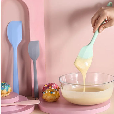 1Pcs Cream Cake Baking Scraper Non-stick Silicone Spatula Kitchen Butter Pastry Blenders Salad Mixer Batter Pies Cooking Tools