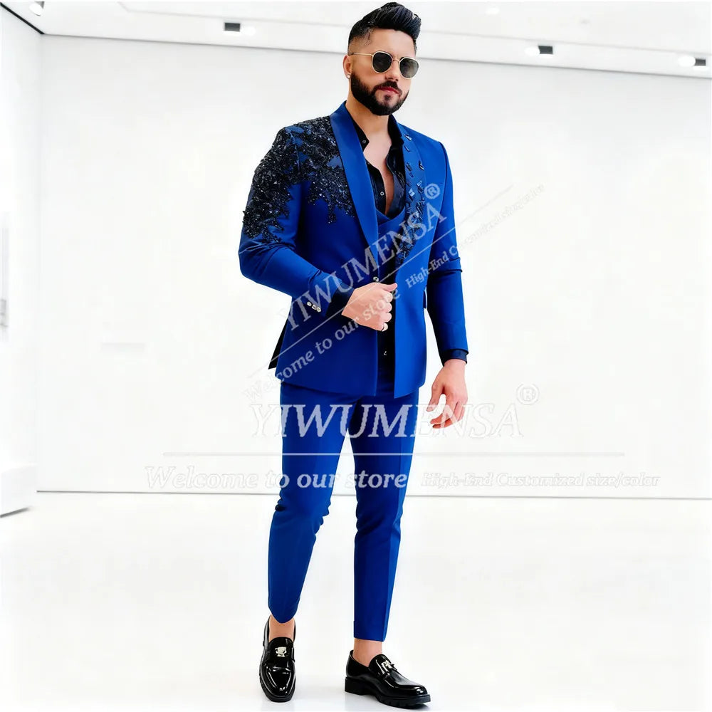 Luxury Crystals Beaded Suits Men 3 Pieces Sets Shawl Lapel Prom Blazers Customized Man Banquet Attire Groom Wedding Tuxedos 2026
