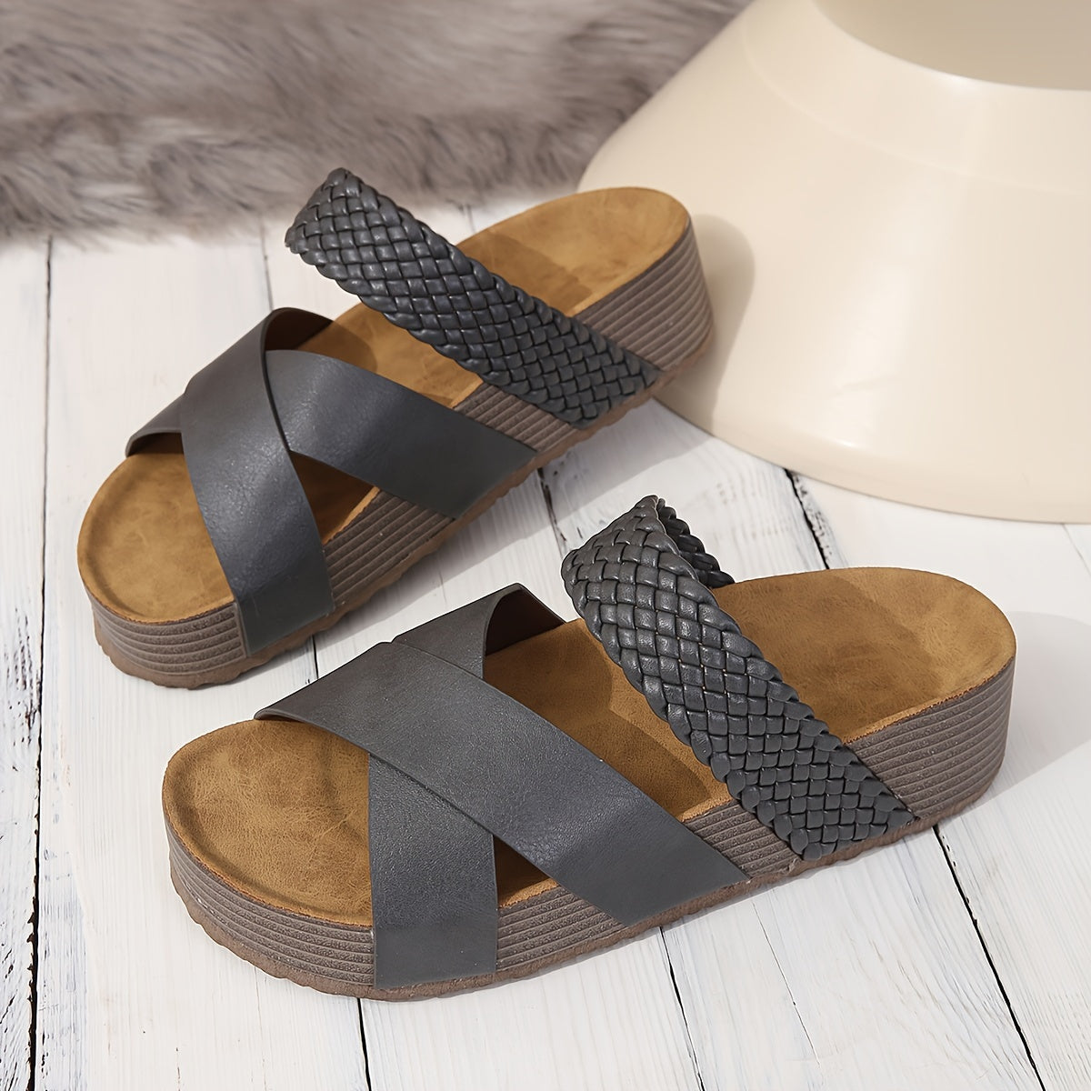 Women's Braided Cross Strap Platform Slides - Comfy Open Toe Sandals for Casual Summer Beach Outings, Breezy Outdoor Wear