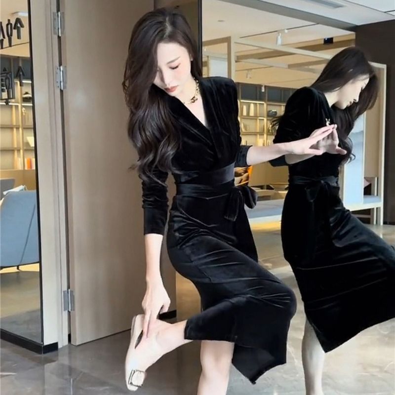 Limiguyue Long Velvet DressHigh Waist Vintage Women V Neck Sheath Sexy Wrap Dress Slim Lace-up Autumn Winter Evening Party T064