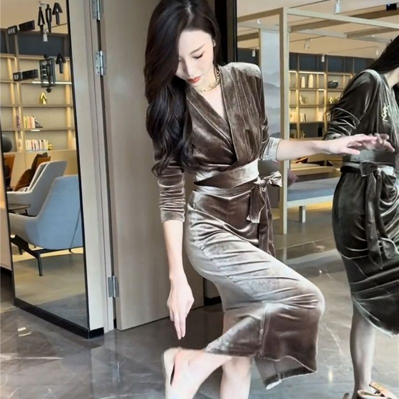 Limiguyue Long Velvet DressHigh Waist Vintage Women V Neck Sheath Sexy Wrap Dress Slim Lace-up Autumn Winter Evening Party T064
