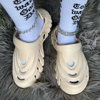 Fashion Creative Soft Sole Hole Shoes For Women, Breathable And Comfortable Outdoor Sandals