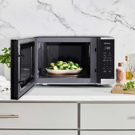 Panasonic PAN-NN-SC67NS 1.3 cu.ft. Countertop Microwave Oven - Stylish Design with Powerful Cooking Performance