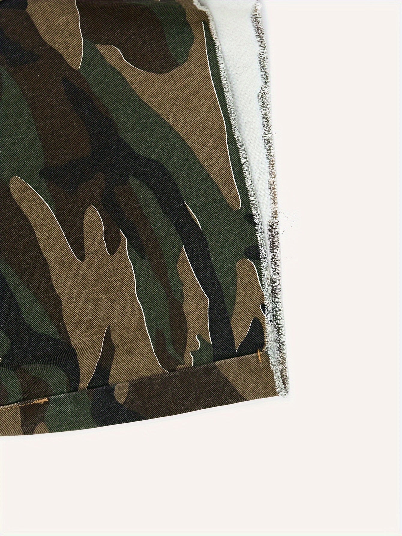 Women's Plus Size Casual Camouflage Denim Shorts, Frayed Hem, High-Waisted Summer Fashion, Camo Pattern, Streetwear Style