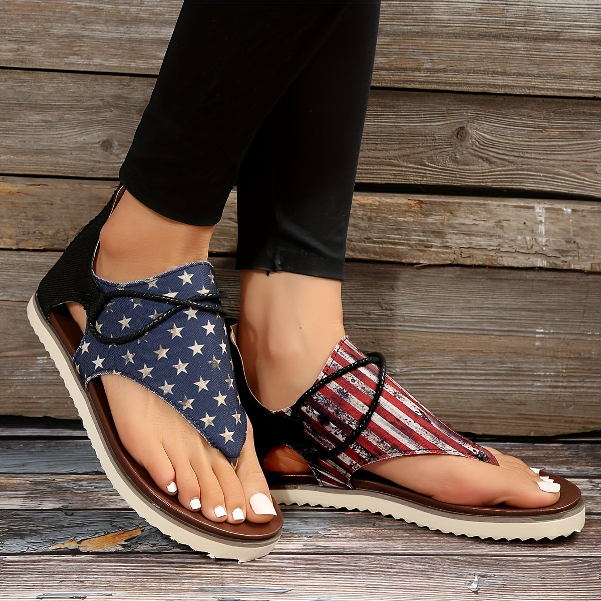 [Vintage Gladiator Sandals] Vintage Style Gladiator Sandals - Striped Independence Day Flat Heel with Zip Closure, Split Toe Design, EVA Sole, Faux Cover Insole & Lining