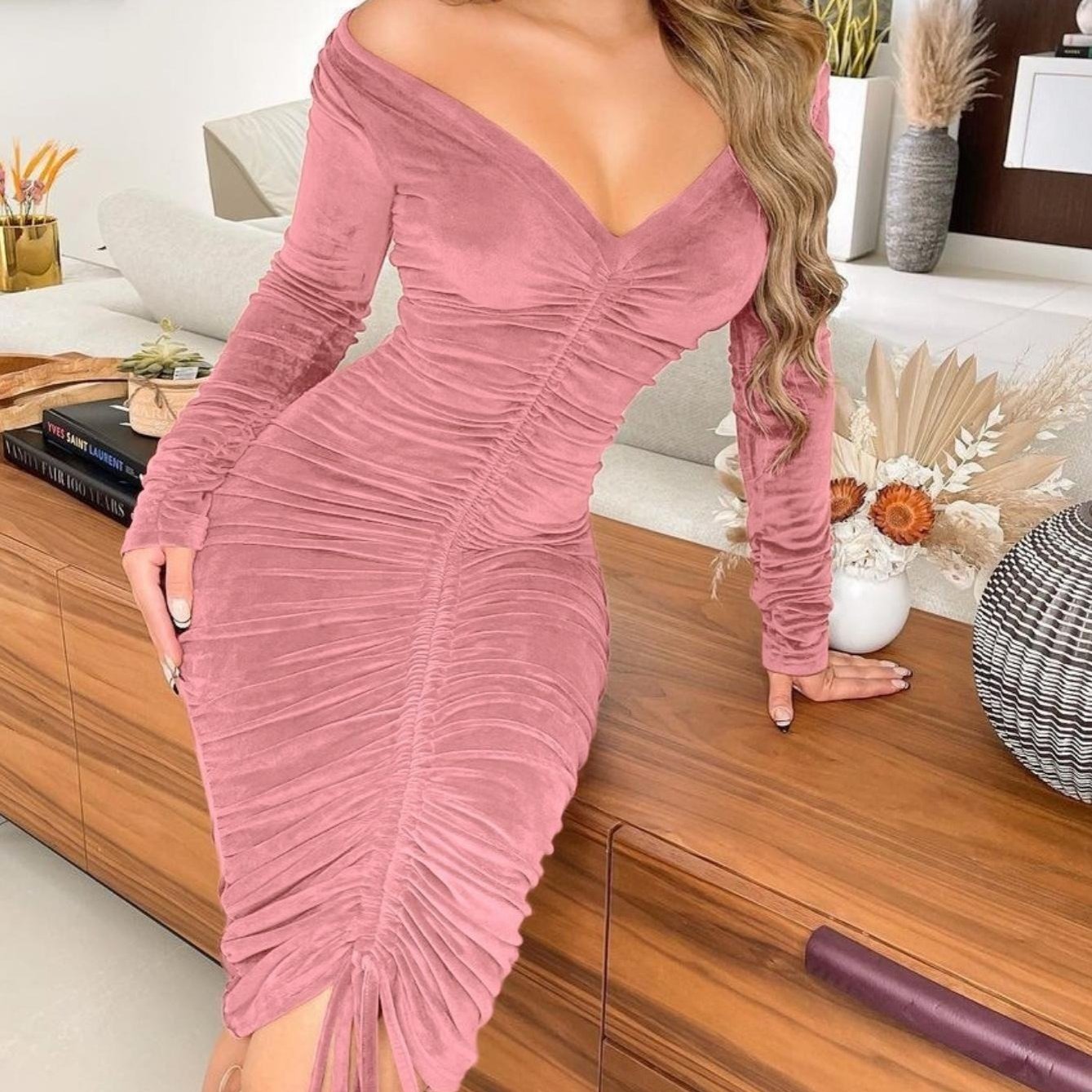 Women's Dresses V Neck Off The Shoulder Velvet Ruched Mid-length Dresses