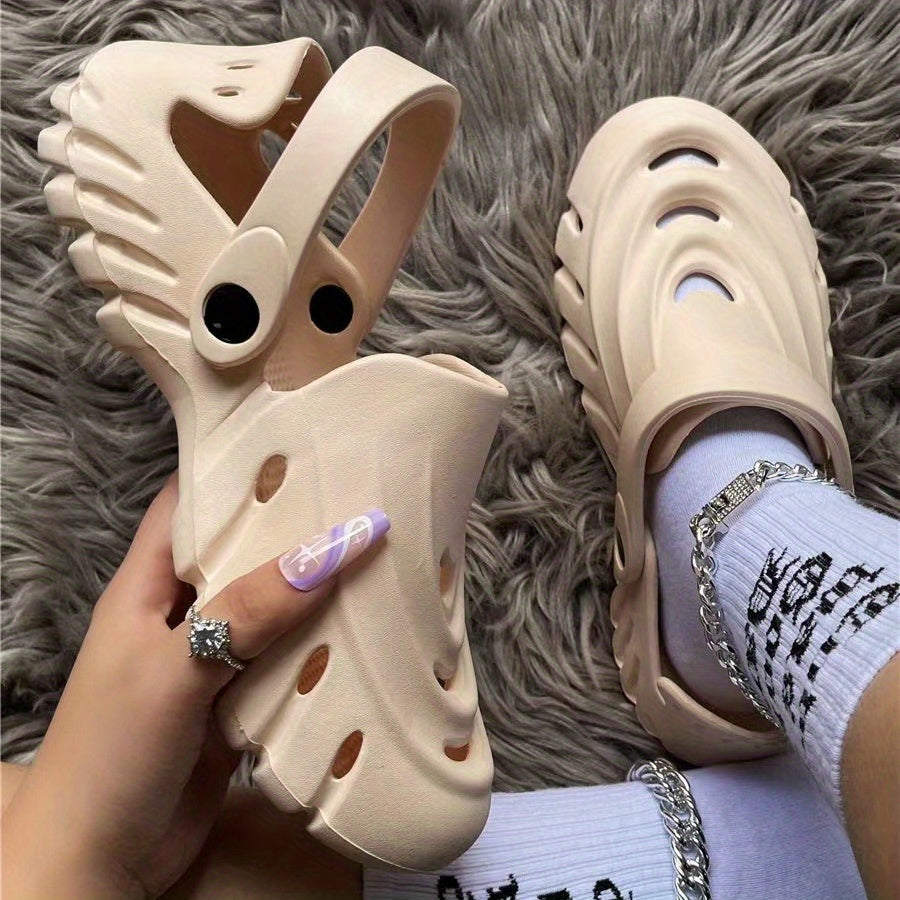 Fashion Creative Soft Sole Hole Shoes For Women, Breathable And Comfortable Outdoor Sandals