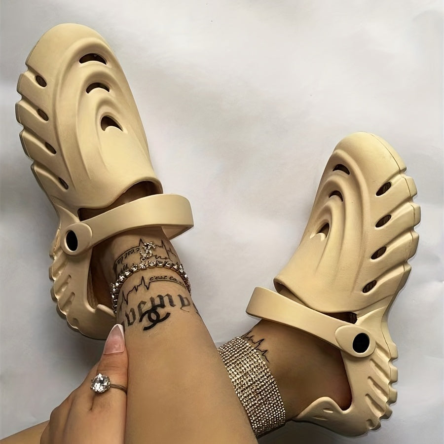 Fashion Creative Soft Sole Hole Shoes For Women, Breathable And Comfortable Outdoor Sandals