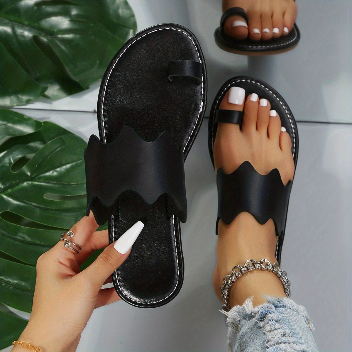 Women's Flat Slide Sandals, Black Open Toe Non Slip Toe Loop Shoes, Casual Outdoor Beach Slides