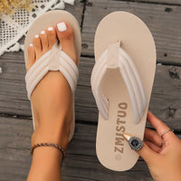 Chic Women's Beach Sandals - Lightweight & Comfy Flat Slides - Perfect for Summer Casual Outdoor Wear