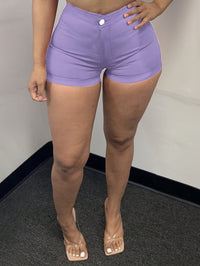 Chic High-Waist Stretch Denim Shorts with Pockets | Flattering Slim-Fit & Comfort Stretch | Casual Easy-Care Summer Essentials