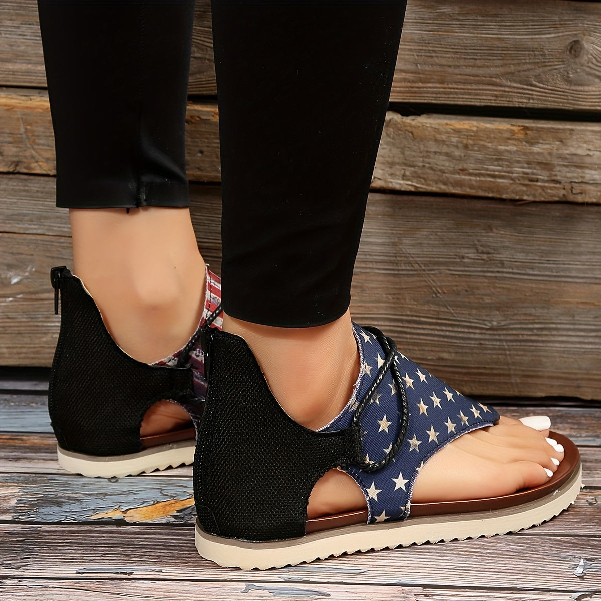 [Vintage Gladiator Sandals] Vintage Style Gladiator Sandals - Striped Independence Day Flat Heel with Zip Closure, Split Toe Design, EVA Sole, Faux Cover Insole & Lining