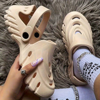 Fashion Creative Soft Sole Hole Shoes For Women, Breathable And Comfortable Outdoor Sandals