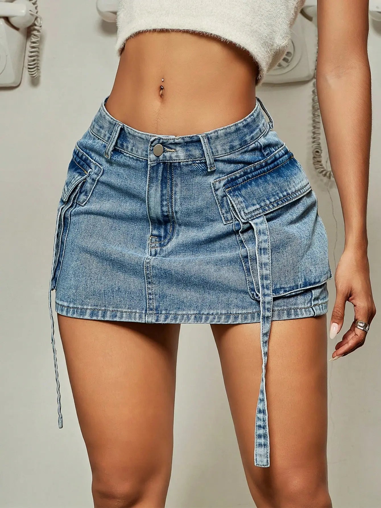 2023 Trendy Street Tooling Style Flap Pocket Ribbon Details Slim Workwear Denim Mini Skirt High Street Clothing