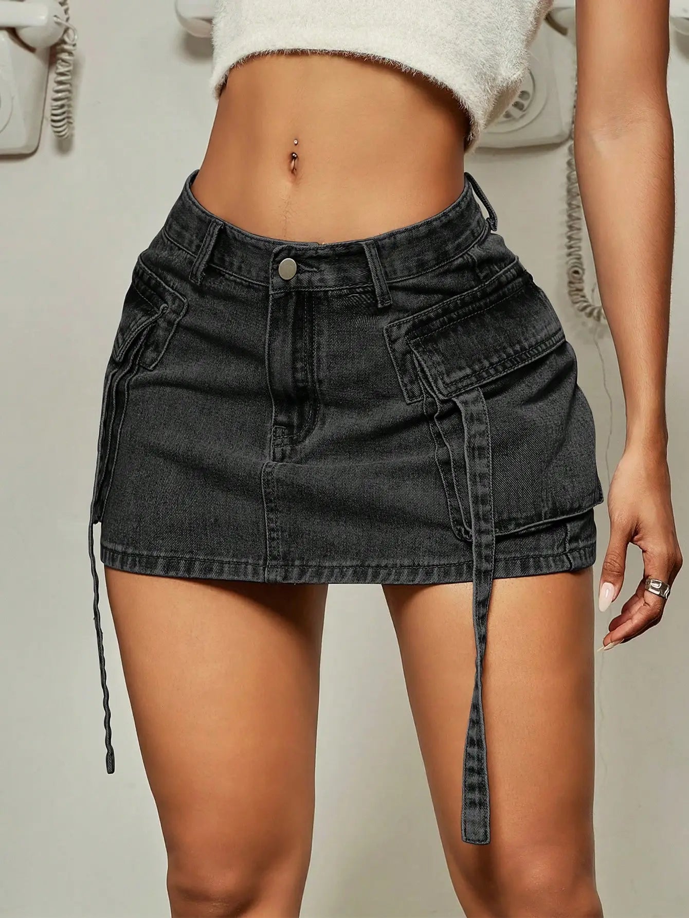 2023 Trendy Street Tooling Style Flap Pocket Ribbon Details Slim Workwear Denim Mini Skirt High Street Clothing