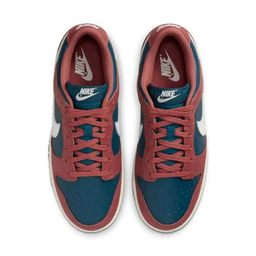 100 per cent of the original women &apos; s red/ blue sneakers Nike Dunk Low DD1503-602