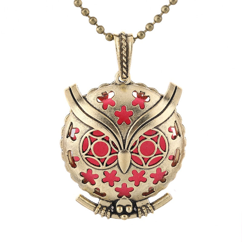 New Aroma Kaleidoscope Retro Necklace Antique Locket Pendant Magnetic Perfume Essential Oil Diffuser Locket Aromatherapy Jewelry