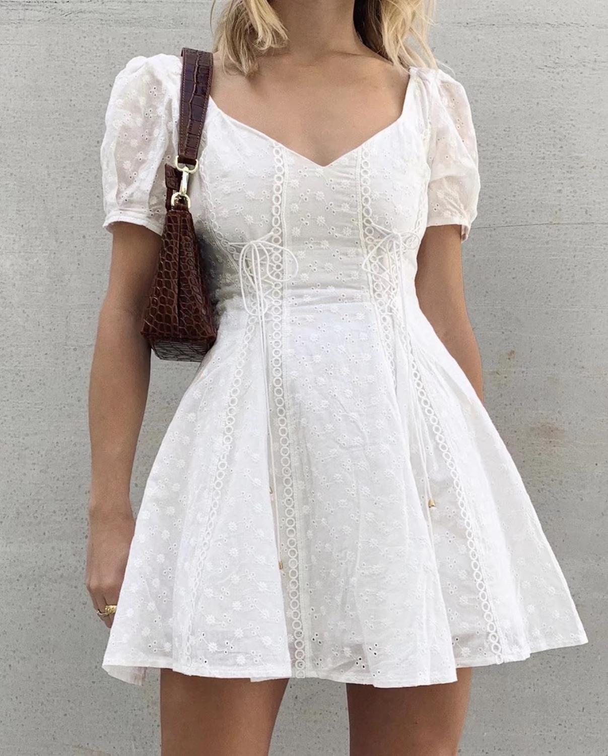 2020 Retro Embroidery Hole Stitching Lace Cross Lacing up Short Sleeve Short Dress