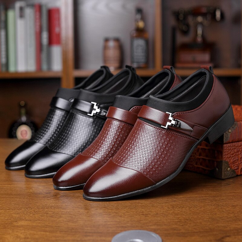 2021 New Brand Men Formal Shoes slip on Pointed Toe Patent Leather Oxford Shoes For Men Dress Shoes Business Plus Size 38-48