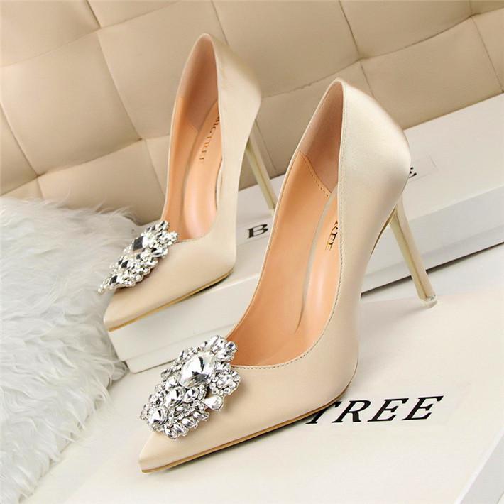 Fashion Flower Style Woman Wedding Bridal Shoes Sexy Pointed Toe Women Pumps Fashion Solid Silk Shallow High Heels 10cm Shoes