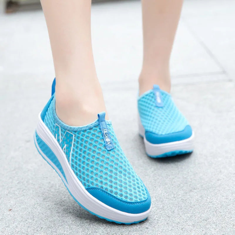 Spring Summer Shoes Woman Breathable Breathable Mesh Flat Platform Women Shoes Slip On Women's Loafers Swing Wedges Ladies Shoe