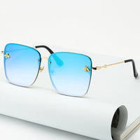 2023 New Fashion Lady Oversize Rimless Square Bee Sunglasses