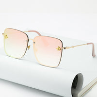 2023 New Fashion Lady Oversize Rimless Square Bee Sunglasses