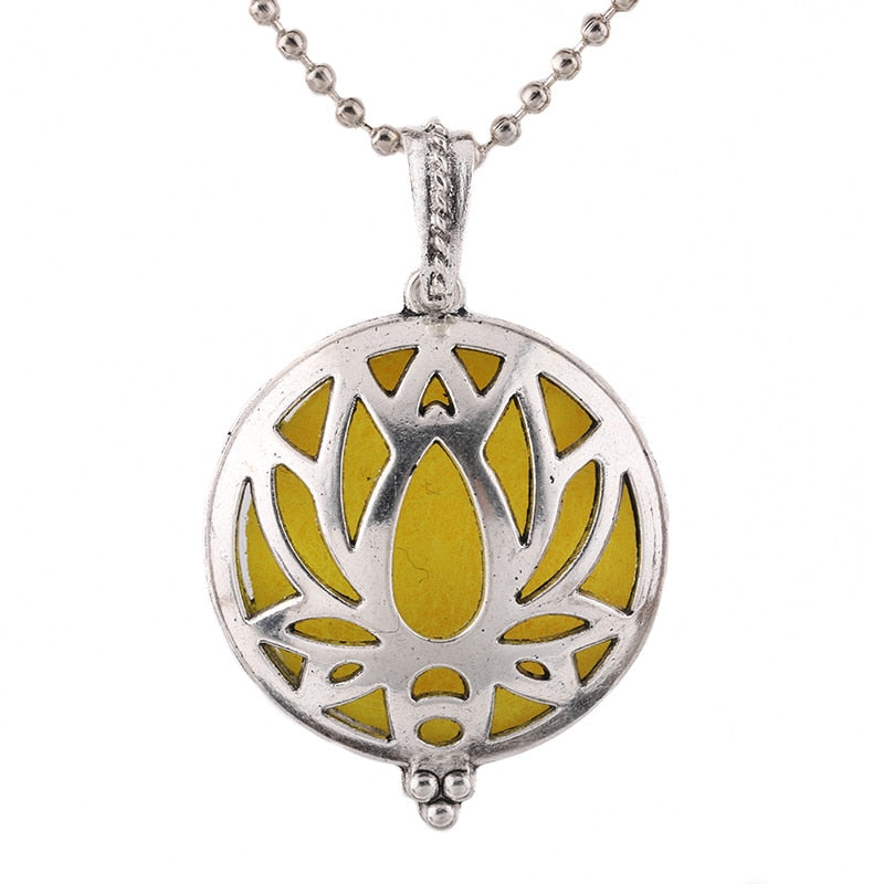 New Aroma Kaleidoscope Retro Necklace Antique Locket Pendant Magnetic Perfume Essential Oil Diffuser Locket Aromatherapy Jewelry