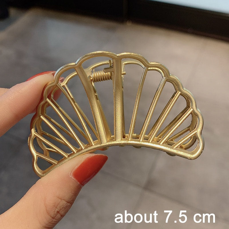 Elegant Gold Silver Hollow Geometric Metal Hair Claw For Women Long Thick Hair Holder Hair Claw Clip Fashion Hair Accessories