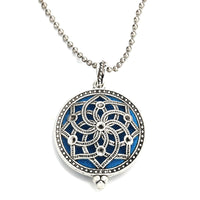 New Aroma Kaleidoscope Retro Necklace Antique Locket Pendant Magnetic Perfume Essential Oil Diffuser Locket Aromatherapy Jewelry