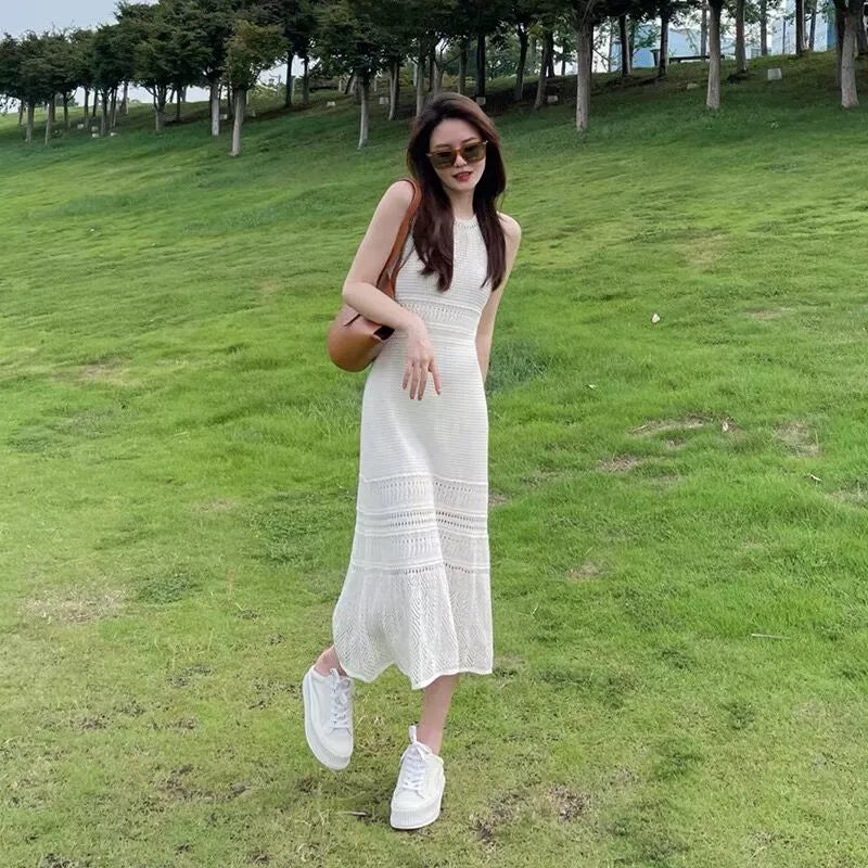 French Style White Vest Knitting Cut Out Design Simple Dress Hainan Sanya Beach Travel Beach Skirt