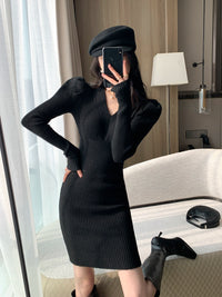 Early Spring Guoge Black V-neck Hip Knitwear Dress