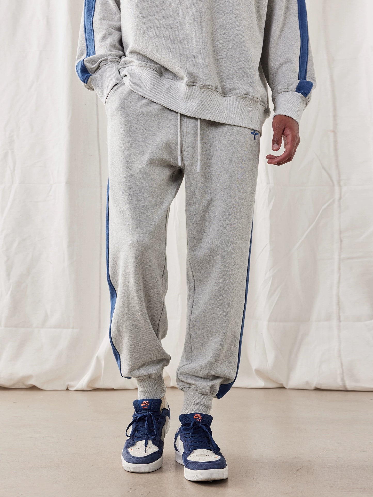 Heavy Embroidery Men's Fashion Color Contrast Patchwork Loose Sweatpants