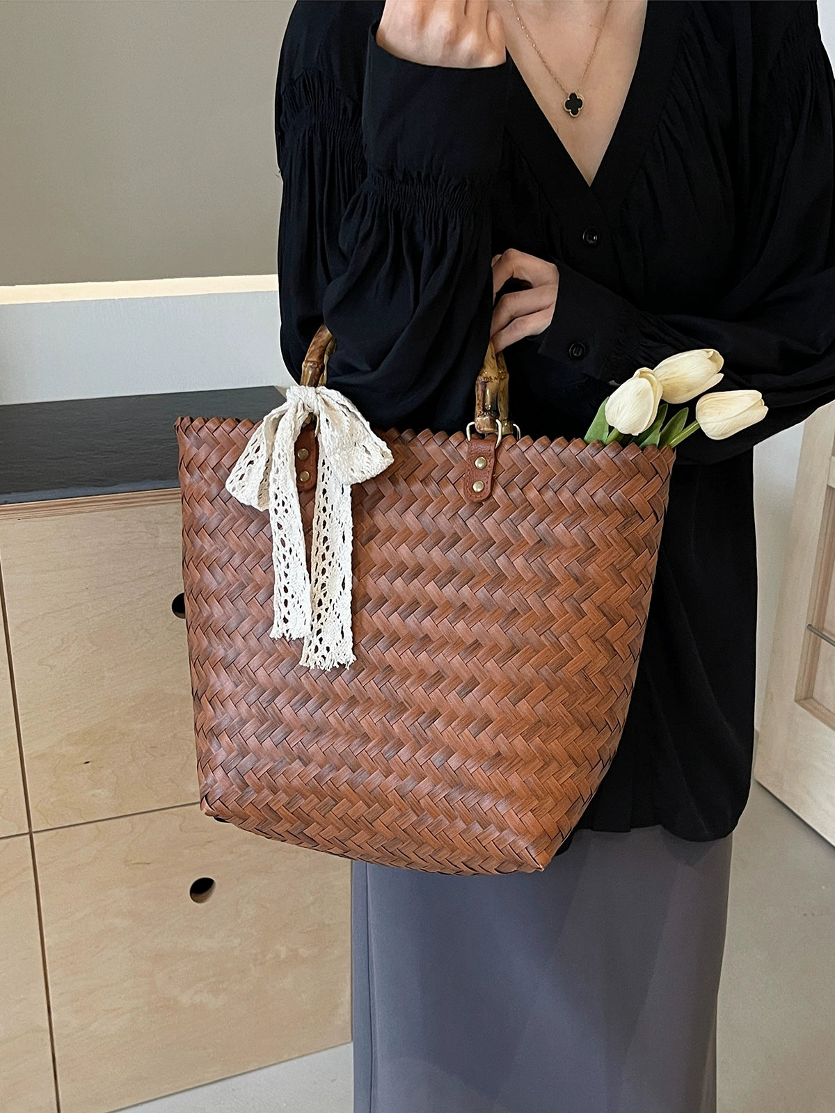 Women's Beach Bag Fashion Commuter Straw Woven Bag