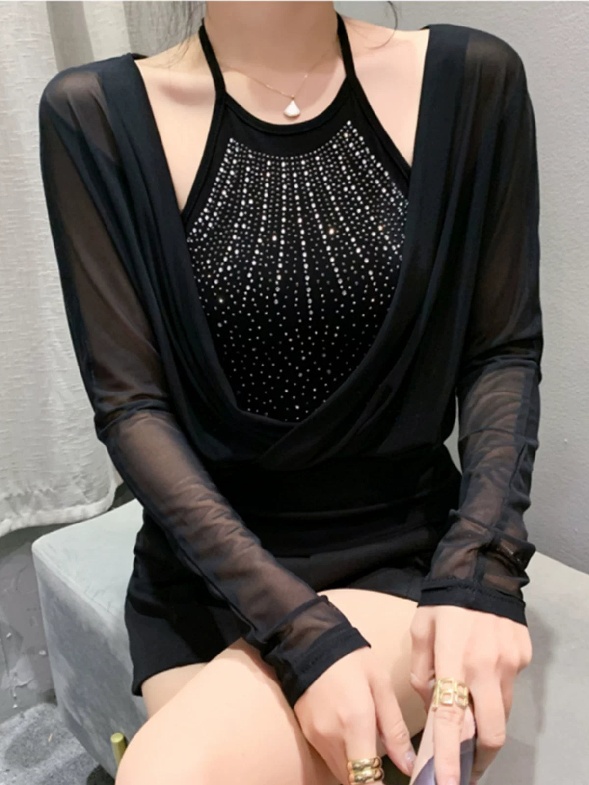Fashion Sexy Mesh Bottoming Shirt Stylish Halterneck Rhinestone Strappy T-shirt Fake Two-Piece Tops Female Silm Baita