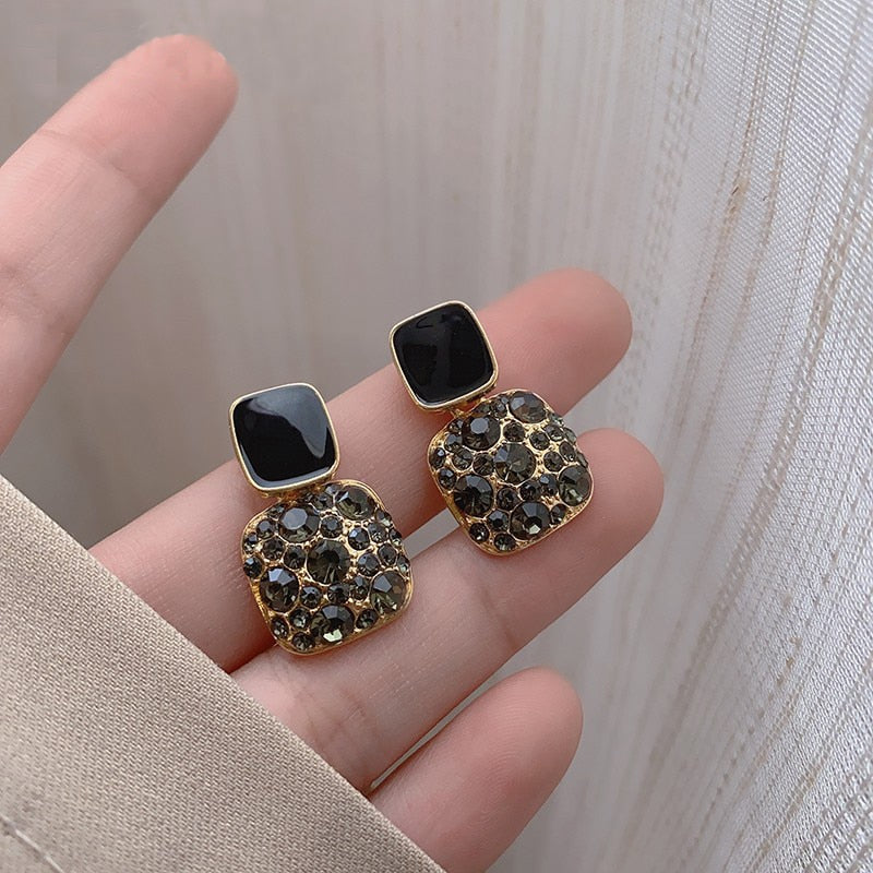 Earrings Retro Temperament Europe and America 2023 New High-quality Purple Earrings Female Exquisite Niche Fashion Stud Earrings