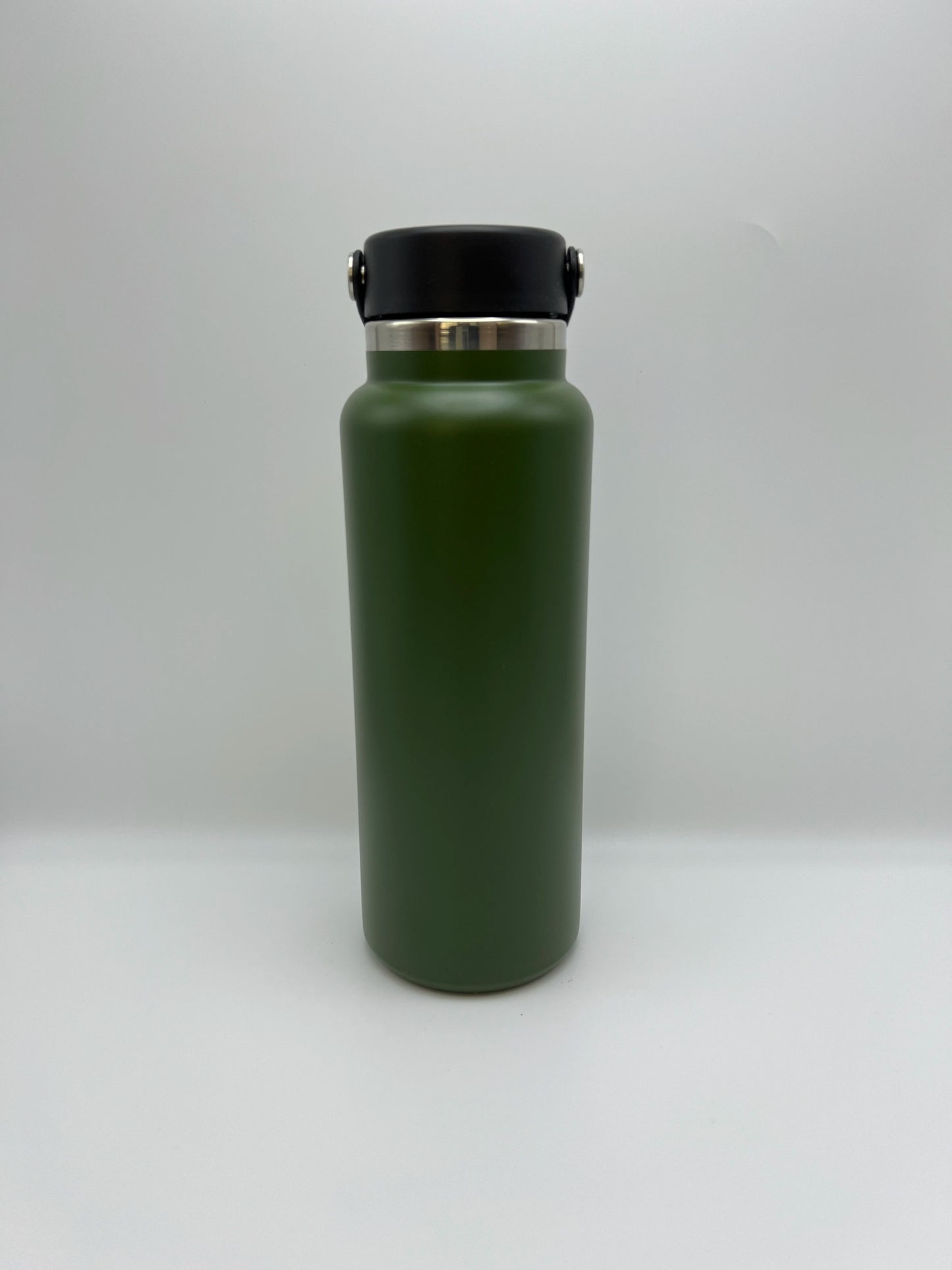 32-ounce stainless steel insulated office water cup, portable with a handle, vacuum-insulated, and leak-proof
