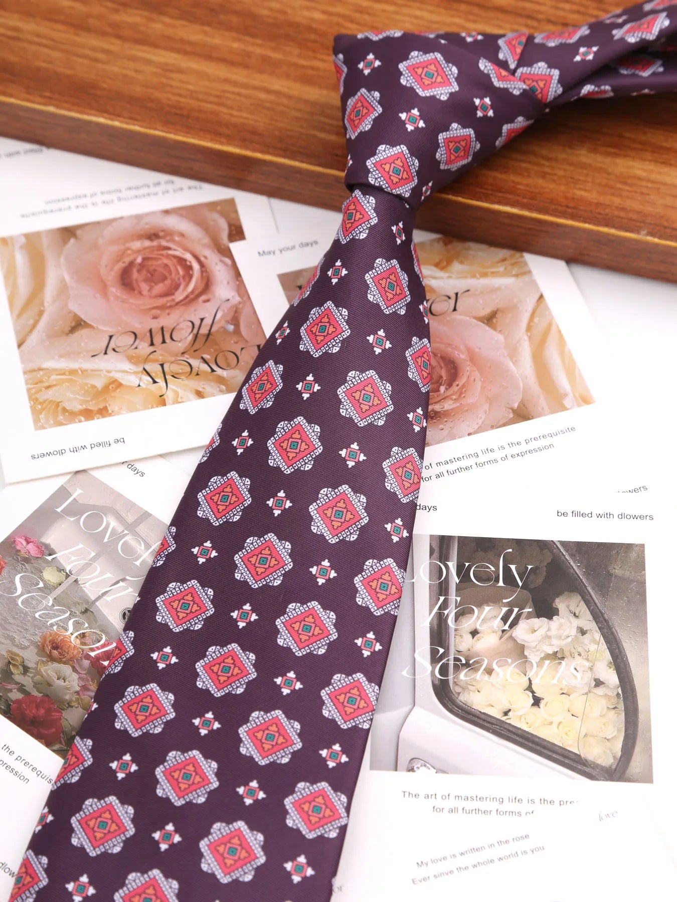 New Printing Men's Soft Thin Tie Creative Graffiti Floral Print Necktie Daily Wear Cravat Wedding Business Party Gift