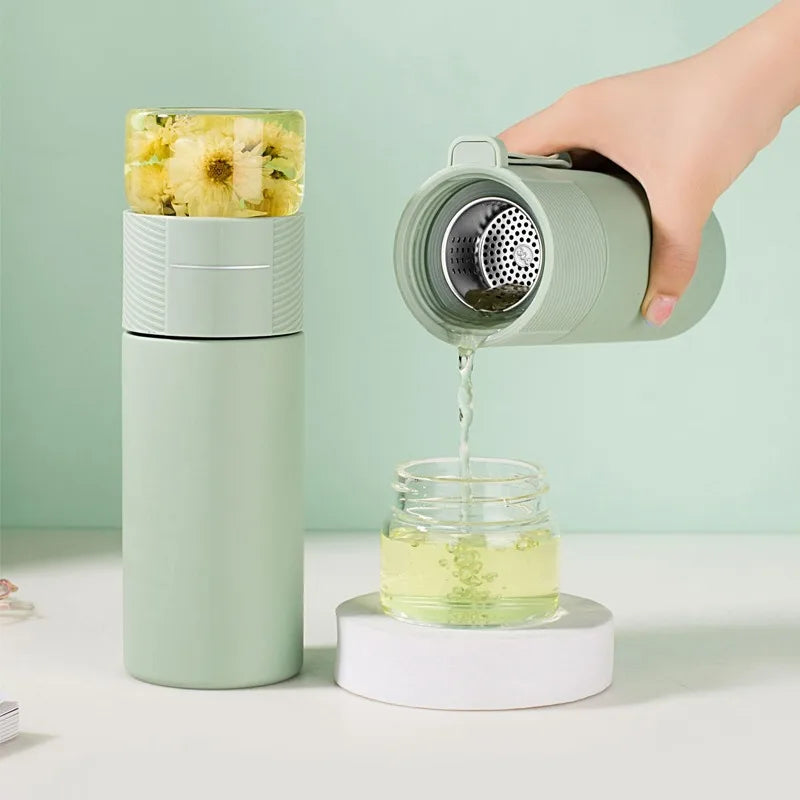Insulated Cup with Filter Stainless Steel Tea Bottle Tea Infuser Vacuum Cup with Glass Infuser Separates Tea and Water 500ML