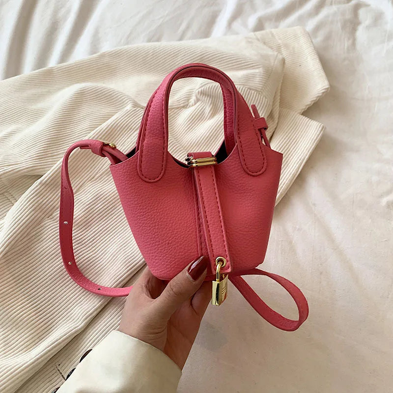 Ladies Handbag Female Bucket Bag Basket Shoulder Bag Travel BagLeather Bucket BagLarge Soft Leather Tote with Lock Daily