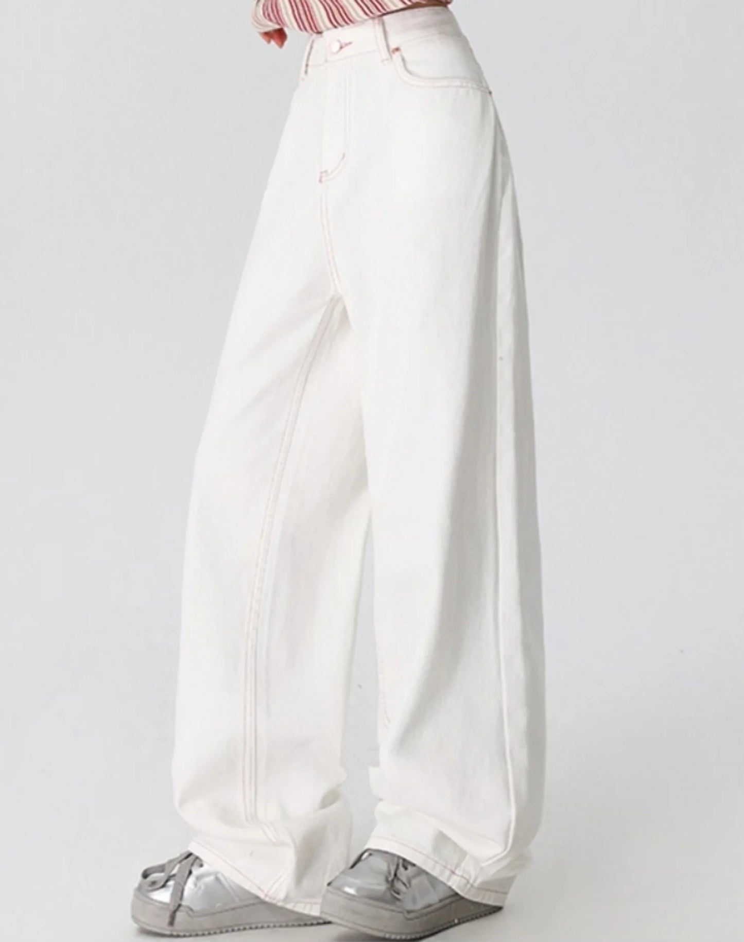 White wide-leg jeans  new style for autumn 2025  Back pocket with bow embroidery  Loose fit   slimming and with good drape