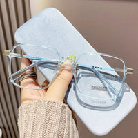 Trendy Fashionable Reading Glasses Women Anti Blue Light Presbyopia Eyewear High-definition Unisex Transparent Frame Eyeglasses