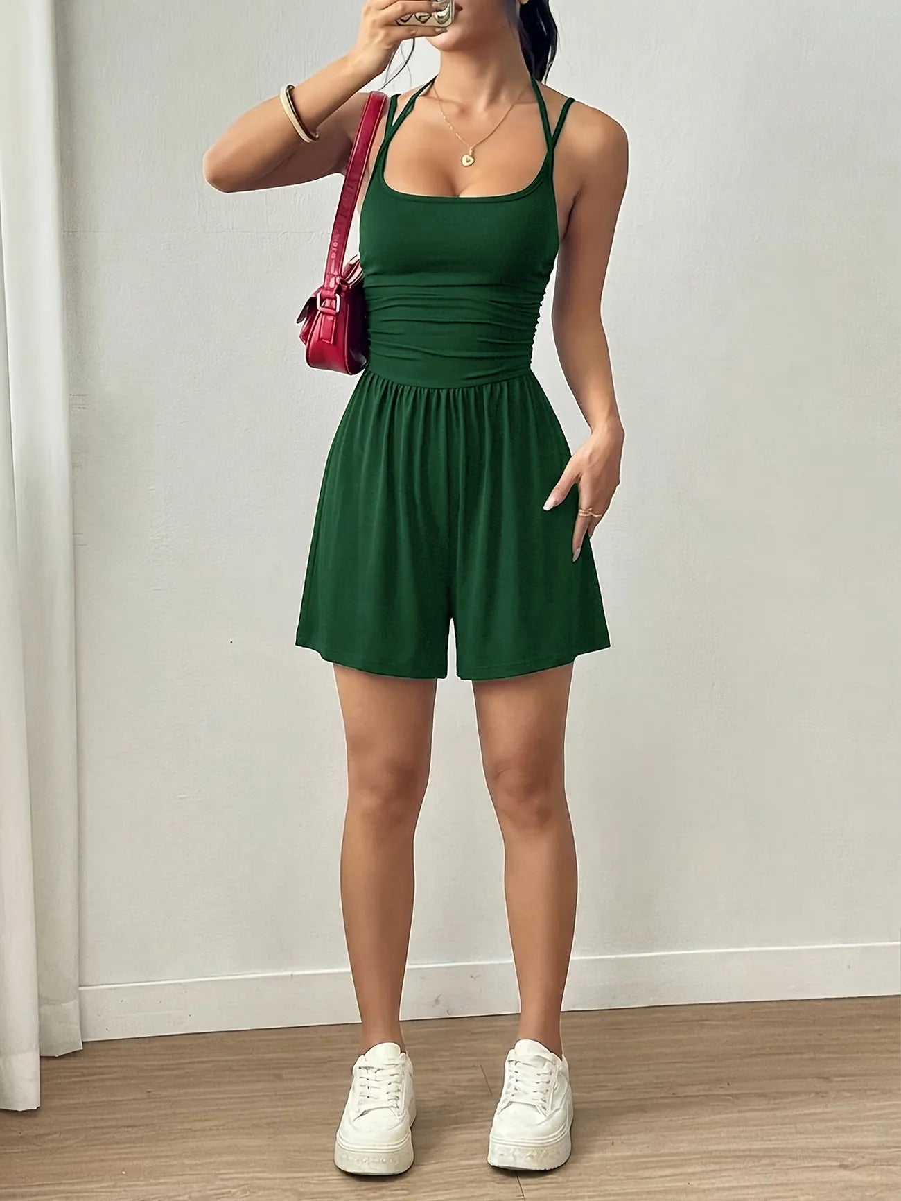 Spring And Summer Women's Fashionable Sleeveless Jumpsuit, Casual Adjustable Shoulder Strap Pleated Slim Short Jumpsuit