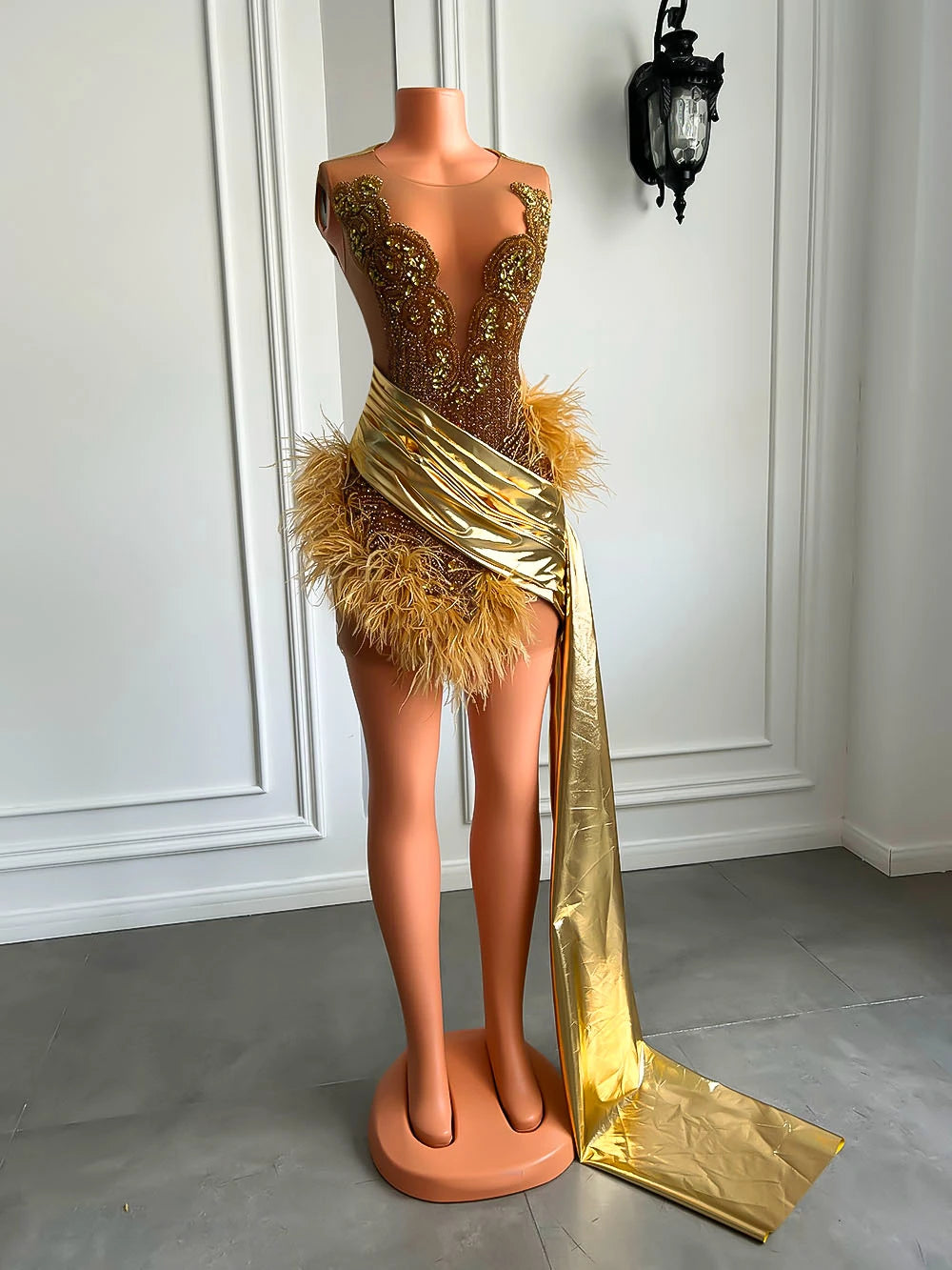 Luxury Gold Diamond Formal Occasion Cocktail Dresses Sheer Sexy See Through Black Girls Feather Short Prom Dresses 2023 Birthday