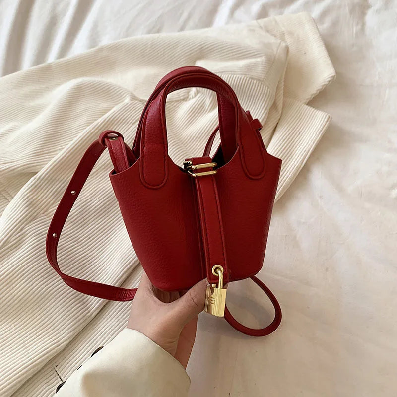 Ladies Handbag Female Bucket Bag Basket Shoulder Bag Travel BagLeather Bucket BagLarge Soft Leather Tote with Lock Daily