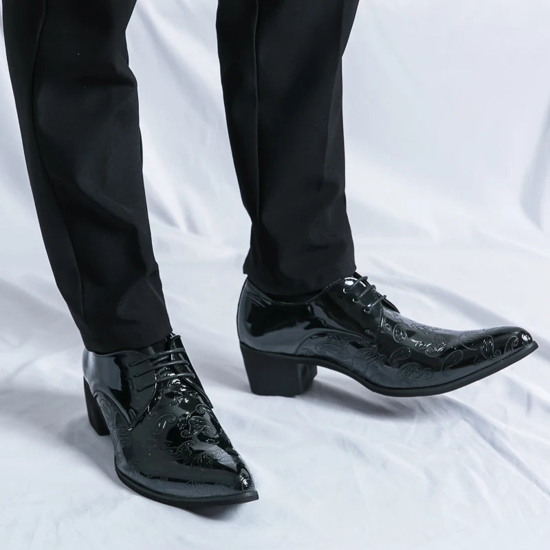 Hot Selling Gold Men's Chelsea Shoes Europe America Pointed Dress Shoes Trendy New Men's Formal Shoes Parties Free Delivery